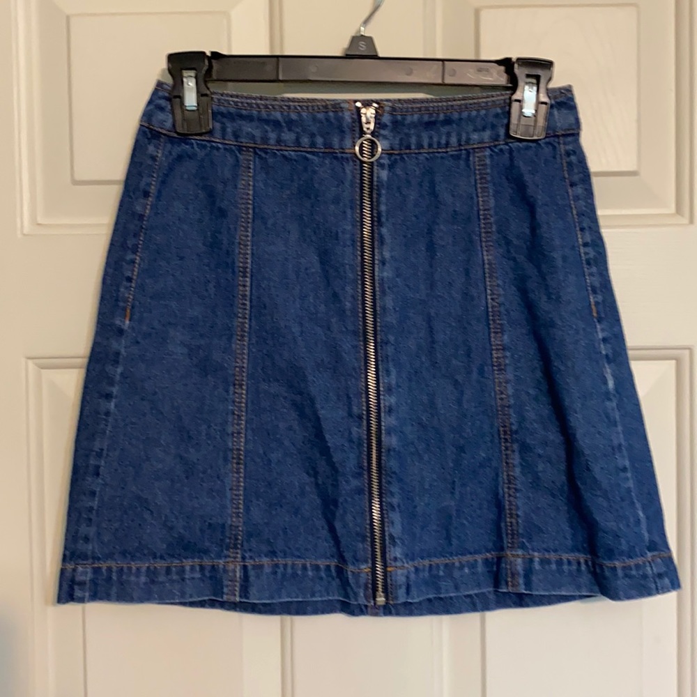 Denim zipper front mini skirt, size 4